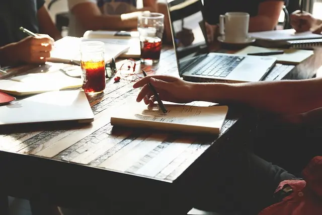 How to Choose the Right Modelling Agency for Your Career
