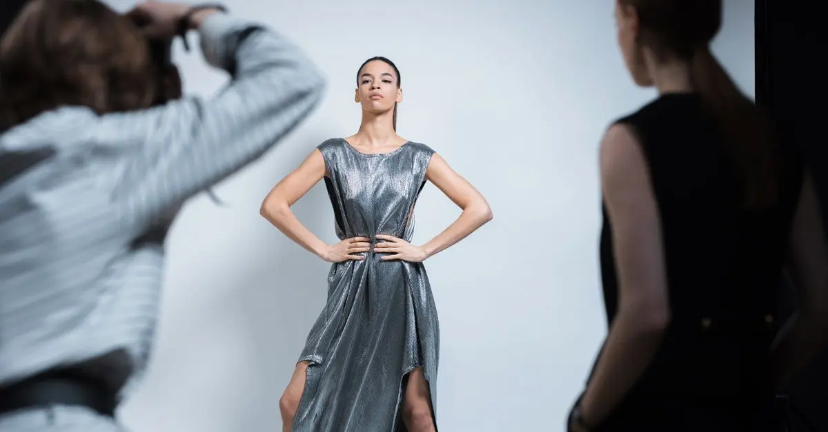 Comment faire un book photo convaincant pour le mannequinat