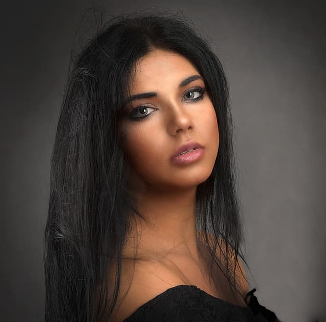 Essential Skills Every Aspiring Model Should Develop